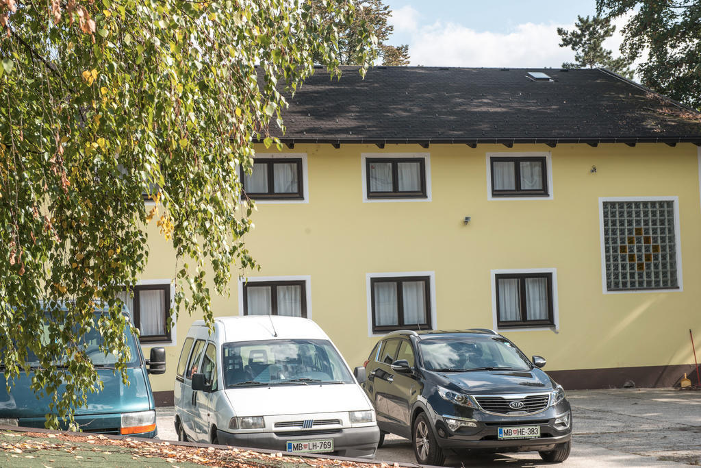Hostel M Maribor Ngoại thất bức ảnh