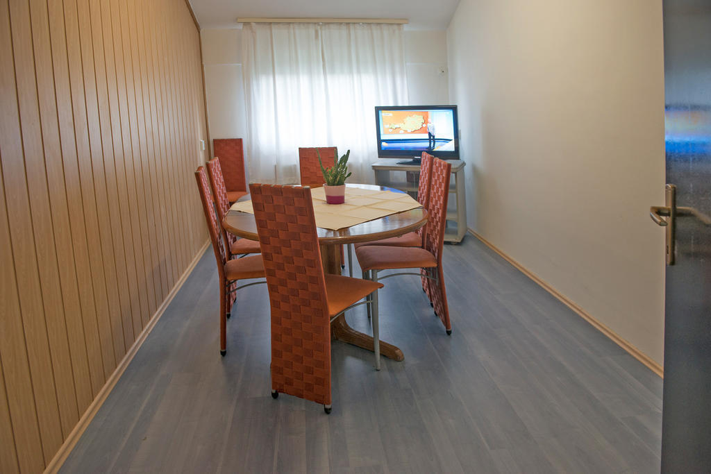 Hostel M Maribor Ngoại thất bức ảnh